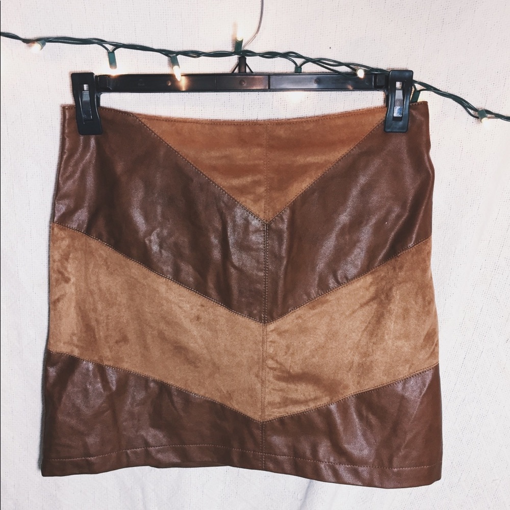 🌿 faux suede panel mini skirt NWOT 🌿